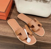 Load image into Gallery viewer, Oran Sandals
