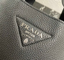 Load image into Gallery viewer, Leather Tote
