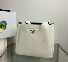 Load image into Gallery viewer, Leather Tote
