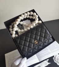 Load image into Gallery viewer, CC Pearl WOC
