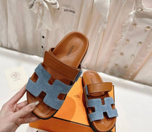 Load image into Gallery viewer, Chypre Sandals
