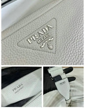 Load image into Gallery viewer, Medium Leather Bag
