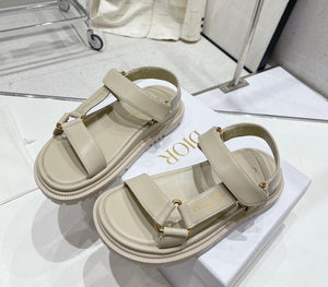 D Wave Sandals