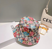 Load image into Gallery viewer, GG Flora Bucket Hat
