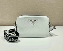 Load image into Gallery viewer, Medium Leather Bag
