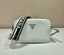 Load image into Gallery viewer, Medium Leather Bag
