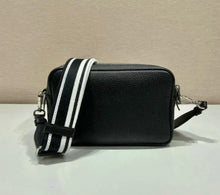Load image into Gallery viewer, Medium Leather Bag
