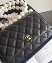 Load image into Gallery viewer, CC Pearl WOC

