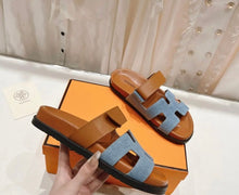 Load image into Gallery viewer, Chypre Sandals
