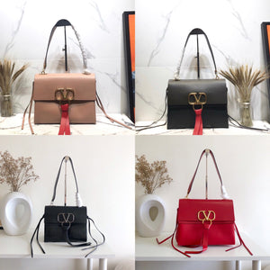 V Ring Shoulder Bag