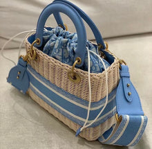 Load image into Gallery viewer, Medium Lady D Wicker
