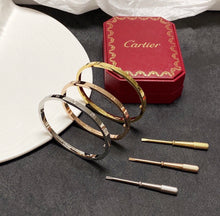Load image into Gallery viewer, Love Thin Bangle
