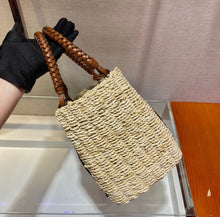 Load image into Gallery viewer, Raffia Tote
