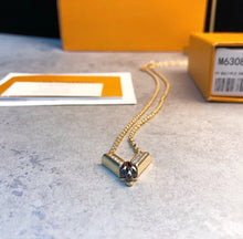 Load image into Gallery viewer, Essential Necklace
