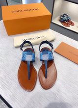 Load image into Gallery viewer, Starboard Thong Sandals
