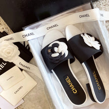 Load image into Gallery viewer, CC Sandals
