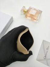 Load image into Gallery viewer, Montaigne Card Holder
