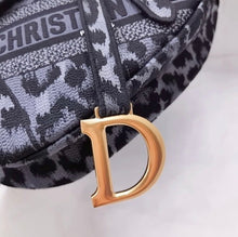 Load image into Gallery viewer, Saddle Bag

