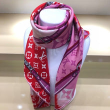 Load image into Gallery viewer, Escale Square Scarf
