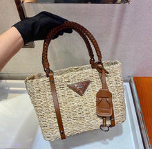 Load image into Gallery viewer, Raffia Tote
