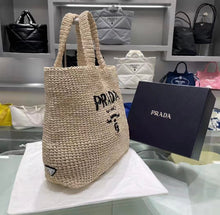 Load image into Gallery viewer, Large Raffia Tote

