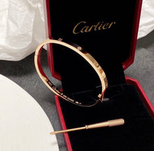 Load image into Gallery viewer, Love Thin Bangle

