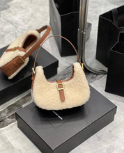 Load image into Gallery viewer, Le Fermoir Hobo
