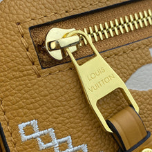 Load image into Gallery viewer, Pochette Metis
