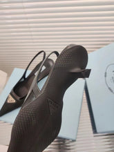 Load image into Gallery viewer, Logo Mesh Pumps
