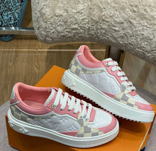 Load image into Gallery viewer, Time Out Trainers
