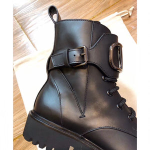 V Logo Boots