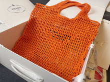 Load image into Gallery viewer, Raffia Tote
