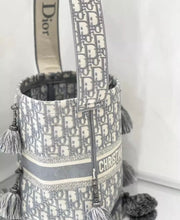 Load image into Gallery viewer, Bubble Bucket Bag
