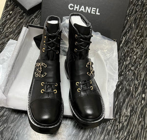 CC Chain Boots
