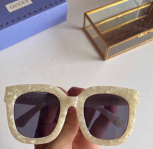 Load image into Gallery viewer, Round Frame Sunglasses with Star
