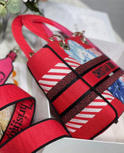 Load image into Gallery viewer, Lady D Medium
