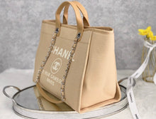 Load image into Gallery viewer, Deauville Tote
