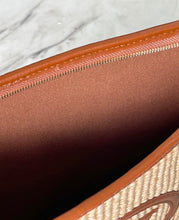 Load image into Gallery viewer, Raffia Clutch
