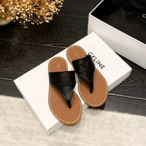 Triomphe Thong Sandals