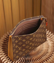 Load image into Gallery viewer, Toiletry Pouch on Chain
