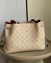 Load image into Gallery viewer, Bella Tote
