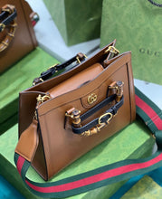 Load image into Gallery viewer, Diana Small Tote
