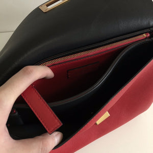 V Ring Shoulder Bag