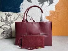 Load image into Gallery viewer, Arco Tote
