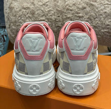 Load image into Gallery viewer, Time Out Trainers
