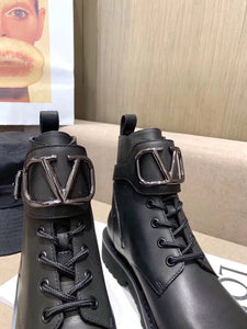 V Logo Boots