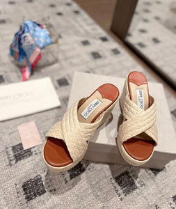 Dovina Wedges