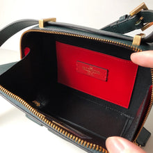 Load image into Gallery viewer, V Sling Crossbody
