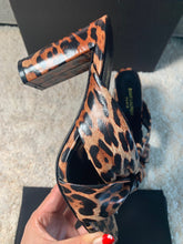 Load image into Gallery viewer, Blanca Leopard Mules
