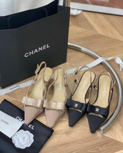 Load image into Gallery viewer, CC Bow Slingbacks
